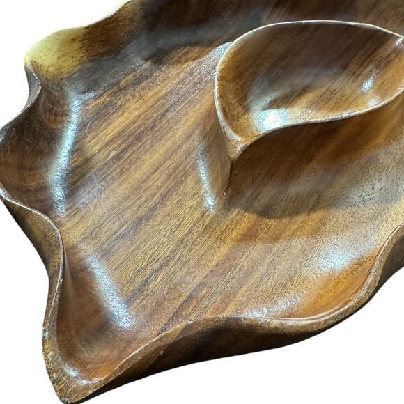 Vintage 1970s Hand Carved Hawaiian Leaf Shaped Chip & Dip Bowl - Picture 2 of 4